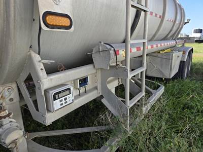 2015 Vantage 44ft Tandem Axle Aluminum Crude Oil Tank Trailer - Air Ride, Fixed Axle