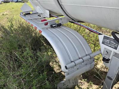 2015 Vantage 44ft Tandem Axle Aluminum Crude Oil Tank Trailer - Air Ride, Fixed Axle