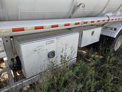 2015 Vantage 44ft Tandem Axle Aluminum Crude Oil Tank Trailer - Air Ride, Fixed Axle