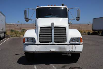 1998 Kenworth T300 Single Axle Day Cab Truck - Caterpillar 170HP, Automatic