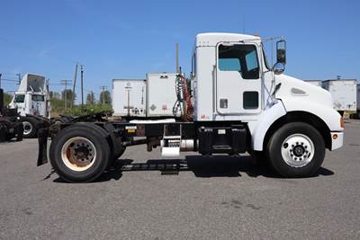 1998 Kenworth T300 Single Axle Day Cab Truck - Caterpillar 170HP, Automatic