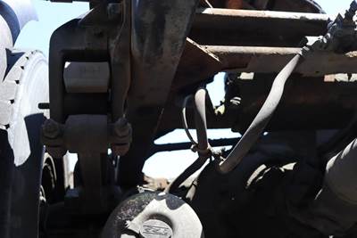 1998 Kenworth T300 Single Axle Day Cab Truck - Caterpillar 170HP, Automatic