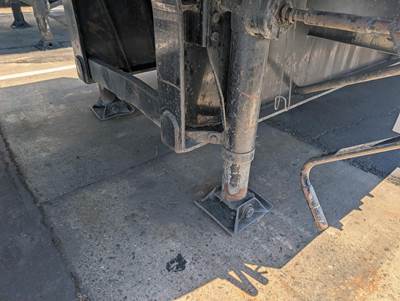 1982 Wesco 45x96 Steel Drop Deck Trailer - Air Ride, Fixed Axle