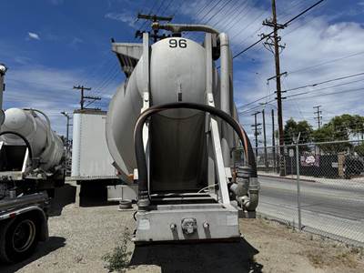 1977 J & L Tandem Axle Aluminum Dry Bulk / Pneumatic Tank Trailer - Spring, Fixed Axle