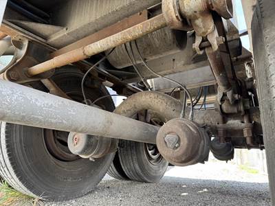 1977 J & L Tandem Axle Aluminum Dry Bulk / Pneumatic Tank Trailer - Spring, Fixed Axle