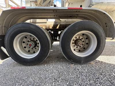 1977 J & L Tandem Axle Aluminum Dry Bulk / Pneumatic Tank Trailer - Spring, Fixed Axle