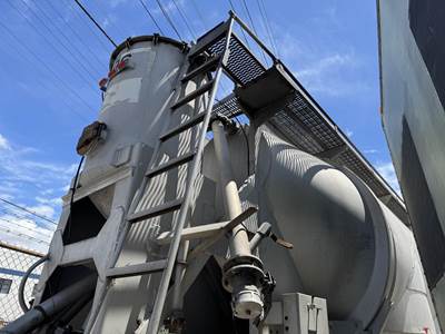 1977 J & L Tandem Axle Aluminum Dry Bulk / Pneumatic Tank Trailer - Spring, Fixed Axle