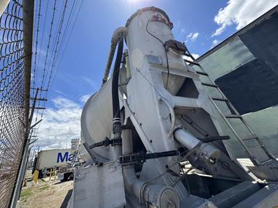 1977 J & L Tandem Axle Aluminum Dry Bulk / Pneumatic Tank Trailer - Spring, Fixed Axle