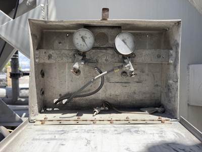 1977 J & L Tandem Axle Aluminum Dry Bulk / Pneumatic Tank Trailer - Spring, Fixed Axle