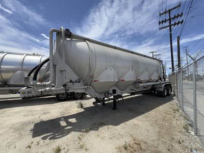 1977 J & L Tandem Axle Aluminum Dry Bulk / Pneumatic Tank Trailer - Spring, Fixed Axle