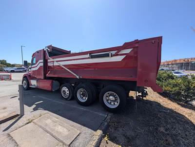 2012 Peterbilt 587 Dump Truck - Cummins 450HP, 13 Speed Manual