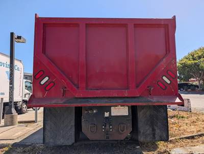 2012 Peterbilt 587 Dump Truck - Cummins 450HP, 13 Speed Manual