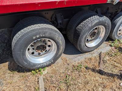 2012 Peterbilt 587 Dump Truck - Cummins 450HP, 13 Speed Manual