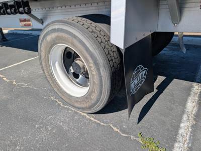 2013 Reitnouer 53ft Aluminum Flatbed Trailer - Air Ride, Fixed Spread Axle