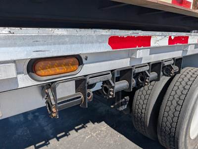 2013 Reitnouer 53ft Aluminum Flatbed Trailer - Air Ride, Fixed Spread Axle