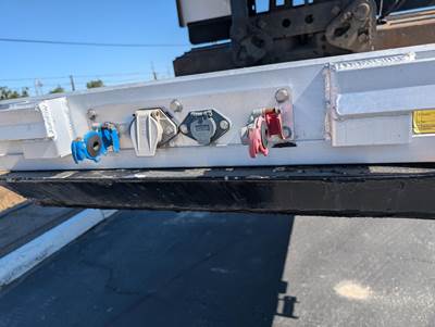 2013 Reitnouer 53ft Aluminum Flatbed Trailer - Air Ride, Fixed Spread Axle
