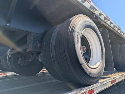 2007 Utility 48x102 Flatbed Trailer Air Ride Fixed Spread Axle