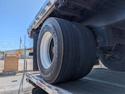 2007 Utility 48x102 Flatbed Trailer Air Ride Fixed Spread Axle
