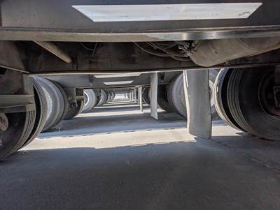 2007 Utility 48x102 Flatbed Trailer Air Ride Fixed Spread Axle