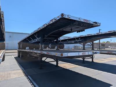 UTILITY 48x102 Flatbed Trailer - Air Ride, Fixed Spread Axle