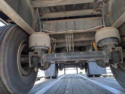 2006 Utility 48x102 Flatbed Trailer Air Ride Fixed Spread Axle