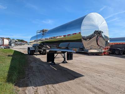 Brenner Tandem Axle Stainless Steel Food Grade Tanker Trailer - Air Ride, Fixed Axle