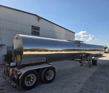 Brenner Tandem Axle Stainless Steel Food Grade Tanker Trailer - Air Ride, Fixed Axle