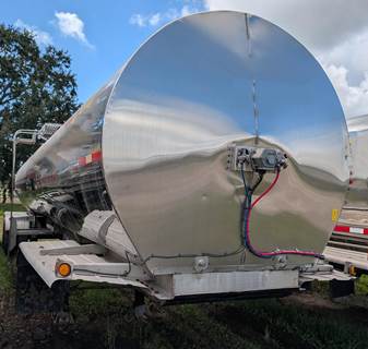 Brenner Tandem Axle Stainless Steel Food Grade Tanker Trailer - Air Ride, Fixed Axle