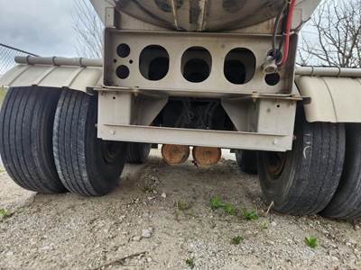 2014 PAUL MUELLER COMPANY Tandem Axle Stainless Steel Food Grade Tanker Trailer - Air Ride, Fixed Axle