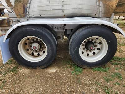 2014 PAUL MUELLER COMPANY Tandem Axle Stainless Steel Food Grade Tanker Trailer - Air Ride, Fixed Axle