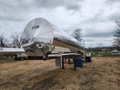 2014 PAUL MUELLER COMPANY Tandem Axle Stainless Steel Food Grade Tanker Trailer - Air Ride, Fixed Axle