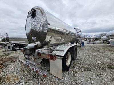 2014 PAUL MUELLER COMPANY Tandem Axle Stainless Steel Food Grade Tanker Trailer - Air Ride, Fixed Axle