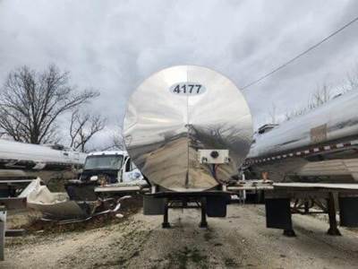 2015 PAUL MUELLER COMPANY Tandem Axle Stainless Steel Food Grade Tanker Trailer - Air Ride, Fixed Axle