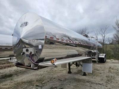 2015 PAUL MUELLER COMPANY Tandem Axle Stainless Steel Food Grade Tanker Trailer - Air Ride, Fixed Axle