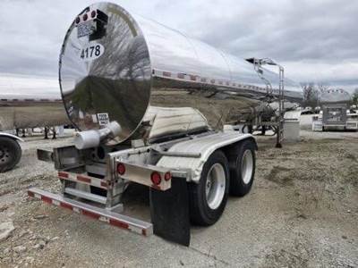 2015 PAUL MUELLER COMPANY Tandem Axle Stainless Steel Food Grade Tanker Trailer - Air Ride, Fixed Axle