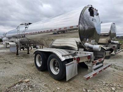 2015 PAUL MUELLER COMPANY Tandem Axle Stainless Steel Food Grade Tanker Trailer - Air Ride, Fixed Axle