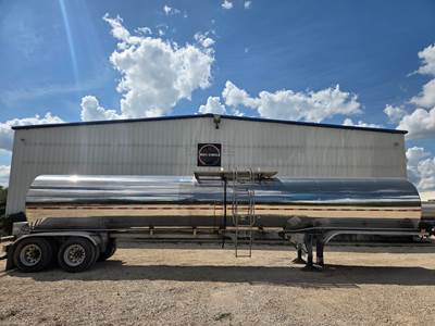2009 Polar Food Grade Tanker Trailer (407 Coded) W/ Stainless Steel Pump