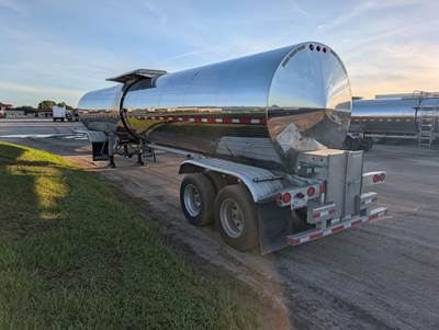 Polar Tandem Axle Stainless Steel Food Grade Tanker Trailer - Air Ride, Fixed Axle