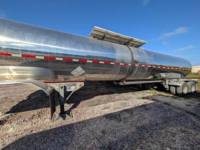 Polar Tandem Axle Stainless Steel Food Grade Tanker Trailer - Air Ride, Fixed Axle