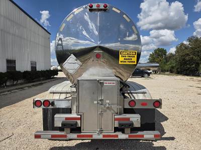 2009 Polar Tandem Axle Stainless Steel Food Grade Tanker Trailer - Air Ride, Fixed Axle