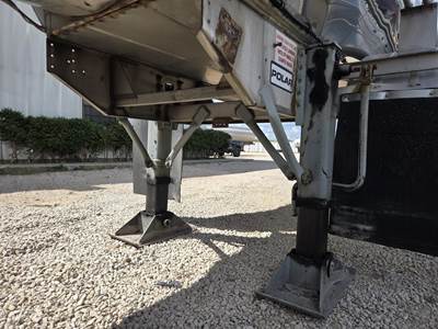 2009 Polar Tandem Axle Stainless Steel Food Grade Tanker Trailer - Air Ride, Fixed Axle