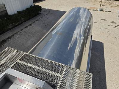 2009 Polar Tandem Axle Stainless Steel Food Grade Tanker Trailer - Air Ride, Fixed Axle