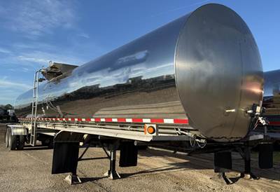 Walker Tandem Axle Stainless Steel Food Grade Tanker Trailer - Air Ride, Fixed Axle