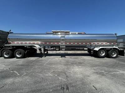 2007 Walker Tandem Axle Stainless Steel Food Grade Tanker Trailer - Air Ride
