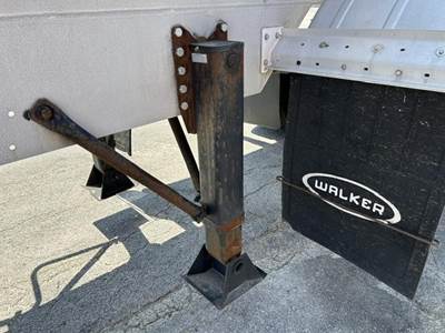 2007 Walker Tandem Axle Stainless Steel Food Grade Tanker Trailer - Air Ride