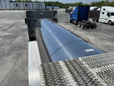 2007 Walker Tandem Axle Stainless Steel Food Grade Tanker Trailer - Air Ride
