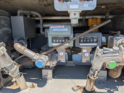 2015 Kenworth T800 Fuel & Lube Truck - Paccar, Manual