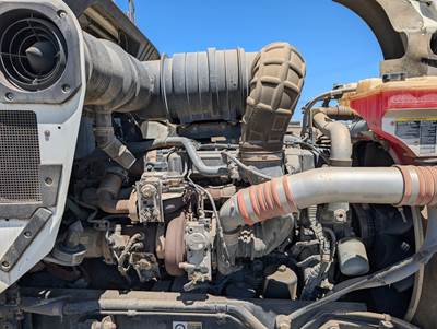 2015 Kenworth T800 Fuel & Lube Truck - Paccar, Manual