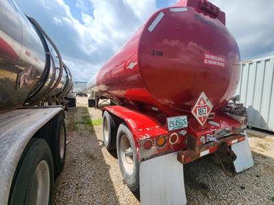 2004 Beall Tandem Axle Aluminum Fuel Tanker Trailer - Air Ride, Fixed Axle
