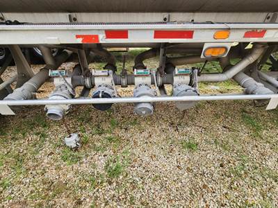 2001 Heil 44ft Tandem Axle Aluminum Fuel Tanker Trailer - Air Ride, Fixed Axle